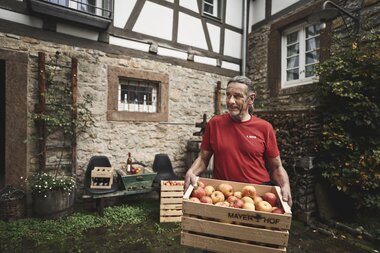 Apfelwinzer Mayerhof, Mühlacker, Kraichgau-Stromberg, Baden-Württemberg, Deutschland