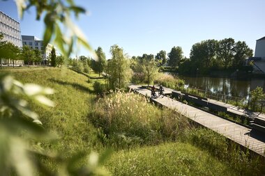 Neckarbogen & Neckaruferpark Heilbronn - am Neckartal-Radweg | HeilbronnerLand, Baden-Württemberg, Deutschland | © Stefan Leitner