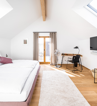 Alte Schule "La Vieja Escuela"