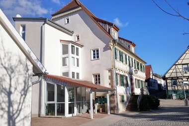 ALTER ADLER Eingang