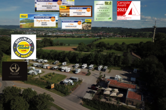 Luftbild mit zahlreichen Auszeichnungen darauf | © Touristikgemeinschaft Hohenlohe e. V. | Wohnmobilstellplatz HEICamp