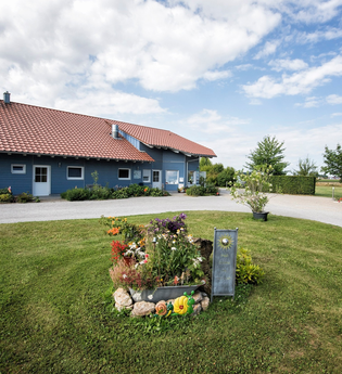 Blick auf den Eingangsbereich vom Campingparadies Franken. | © Liebliches Taubertal
