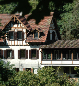 Das Haus am Hang in Schwäbisch Hall: Außenansicht | © Hohenlohe Schwäbisch Hall