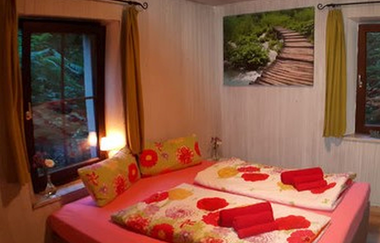 Das Haus am Hang in Schwäbisch Hall: Gästezimmer Dschungel | © Hohenlohe Schwäbisch Hall