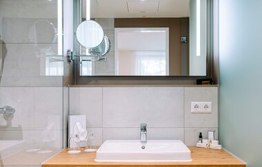 Die Krone in Sulzbach-Laufen: Badezimmer im Hotel | © Hohenlohe Schwäbisch Hall, Reinhard Philipp