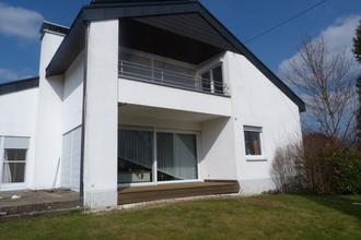Der überdachte Balkon liegt im Obergeschoss | © Touristikgemeinschaft Hohenlohe e. V. | Familie Hübel