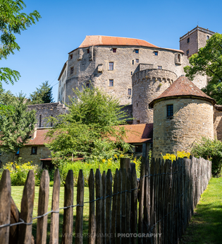 Burg Guttenberg mit Burgschenke, Burgmuseum & Greifenwarte | © Burg Guttenberg