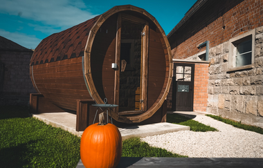 Ferienhaus Guck in den Stall bei Rot am See: Fasssauna | © Hohenlohe Schwäbisch Hall