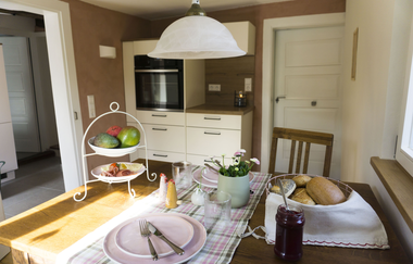 Ferienhaus im Jagsttal: Gerbertor – Urlaub im Denkmal mit Wiese und Bachlauf | © Danuta Gutheiß