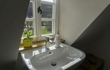 Ferienhaus im Jagsttal: Gerbertor – Urlaub im Denkmal mit Wiese und Bachlauf | © Danuta Gutheiß