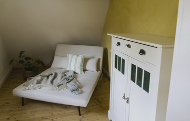 Ferienhaus im Jagsttal: Gerbertor – Urlaub im Denkmal mit Wiese und Bachlauf