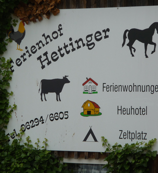 Schild beim Ferienhof Hettinger | © Touristikgemeinschaft Hohenlohe e. V. | Marion Schlund