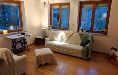 Das Wohnzimmer mit Couch | © Touristikgemeinschaft Hohenlohe e. V. | Ferienhof Ilse