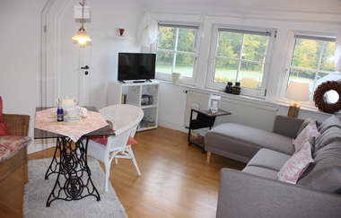 Ferienidyll Aumühle in Rot am See: Wohn-Esszimmer in der Ferienwohnung Wiesengrund | © Hohenlohe Schwäbisch Hall