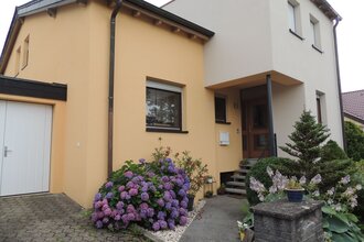 Außenansicht: gelb und beiges Gebäude | © Neckar-Zaber-Tourismus e.V.