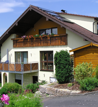 Außenansicht des Hauses | © Touristikgemeinschaft Hohenlohe e. V. | Ferienwohnung Düll