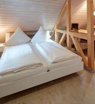 Hof in Liebesdorf in Gerabronn: Ferienwohnung Gänseblümchen | © Hohenlohe Schwäbisch Hall