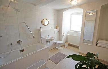 Ferienwohnung im Hofratshaus: Badezimmer | © Hohenlohe Schwäbisch Hall