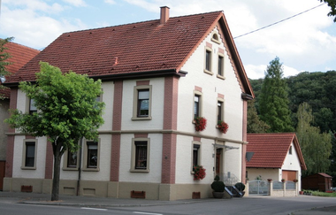 Hausansicht Ferienunterkunft Weigand | © Familie Weigand