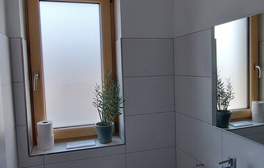 WC mit Toilette und Waschbecken | © Neckar-Zaber-Tourismus e.V.