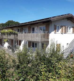 Außenansicht: weißes Gebäude und dunkles Dach | © Neckar-Zaber-Tourismus e.V.