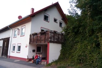 Außenansicht des Gästehauses | © Touristikgemeinschaft Hohenlohe e. V. | Gästehaus bei Knieles