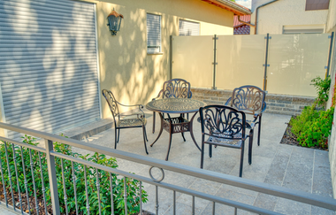 Gästehaus Politschek | Sonnenterrasse | Bad Friedrichshall | © Yasmin Politschek | Weingut Politschek