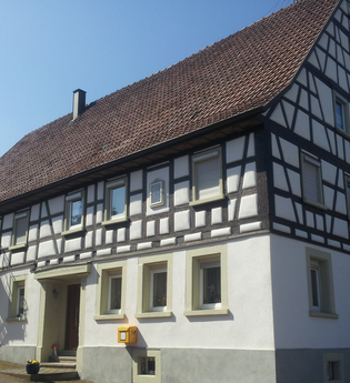 Außenansicht des Ferienhofs Bauer | © Touristikgemeinschaft Hohenlohe e. V. |  Hof Bauer