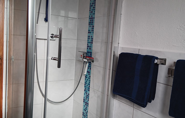 Dusche-Badezimmer Hofmann's Ferienwohnung | © Hofmanns leckeres Eis vom Bauernhof