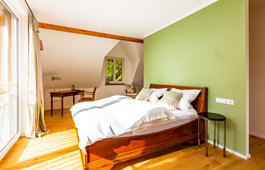 Hohenlohe Hideaway in Langenburg: Schlafzimmer | © Hohenlohe Schwäbisch Hall