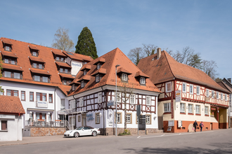 Hotelgebäude mit Fachwerk | © Hotel Bär