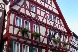 Außenansicht Hotel-Restaurant Lamm Mosbach mit Fachwerk | © Hotel-Restaurant Lamm Mosbach