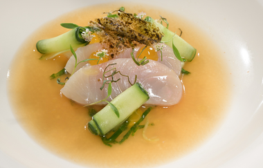 Tellergericht mit Makrele und Dashi | © Touristikgemeinschaft Hohenlohe e. V. | Jagsttal Beteiligung GmbH & Co. KG