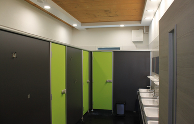 Naturcamping Braunsbach Duschen Damen | © Hohenlohe Schwäbisch Hall