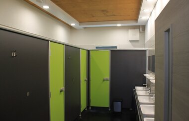 Naturcamping Braunsbach Duschen Damen | © Hohenlohe Schwäbisch Hall