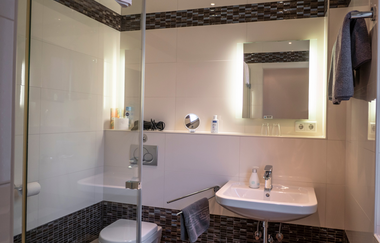 Badezimmer im Doppelzimmer | Neckar-Koje | Neckarsulm | HeilbronnerLand | © Neckar-Koje