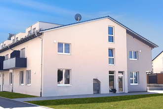 Außenansicht des Boardingshouses: weiße Wände und dunkles Dach | © Neckar-Zaber-Tourismus e.V.