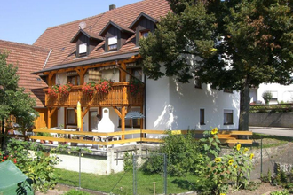 Pension-Gästehaus Rose in Bühlerzell: Außenansicht | © Hohenlohe Schwäbisch Hall