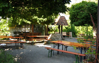 Pension Gasthof Traube in Untermünkheim: Biergarten | © Pension Gasthof Traube