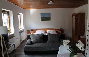 Pension Wolz in Langenburg: Zimmer 2 Bett | © Hohenlohe + Schwäbisch Hall Tourismus e. V.