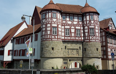 Entdecke die Tortürme, das alte Schloss und vieles mehr in Gaildorf. | © Hohenlohe Schwäbisch Hall