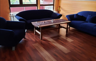 Wohnzimmer Ferienwohnung Renate Roth, Bretzfeld | © Touristikgemeinschaft Hohenlohe e. V.