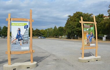 Begrüßungstafeln mit Sehenswürdigkeiten über Bad Mergentheim, hier das Thema: Altstadt und Wandern
