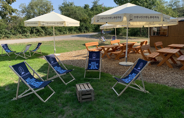 Sitzgruppe am Stellplatz Heuchelberg Weingärtner | Schwaigern | HeilbronnerLand | © Heuchelberg Weingärtner eG