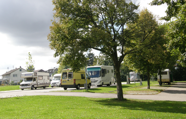 Schöner Wohnmobilstellplatz im Kurgebiet mit naheliegendem Schwimmbad und Park | Bad Rappenau | HeilbronnerLand | © BTB Bad Rappenau