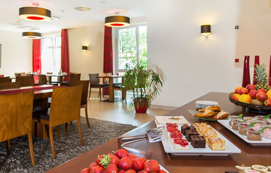 Ein Kuchenbuffet ist angerichtet | © Touristikgemeinschaft Hohenlohe e. V. | Hotel Württemberger Hof