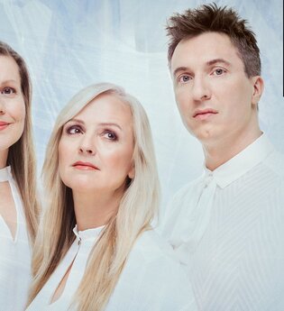 "bühne frei...": Sandie Wollasch, Andrea Ritter & Daniel Koschitzki - "It's Christmas"