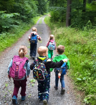 4 Tage Naturparkforscher - Wald (er)leben | © Angelika Hering