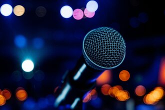 Ab auf die Bühne – Poetry Slam für alle! | © Filipp Romanovski