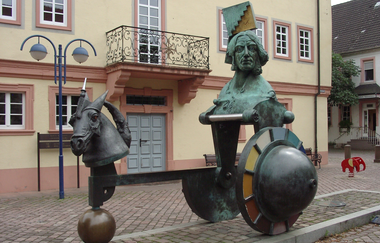 Abendlicher Ortsrundgang in Mingolsheim
